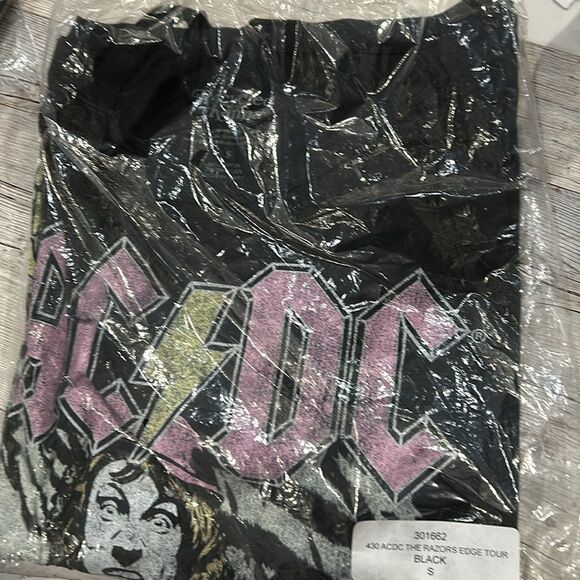 Recycled Karma AC/DC Tee/T-Shirt - XS - NWT - Picture 4 of 4